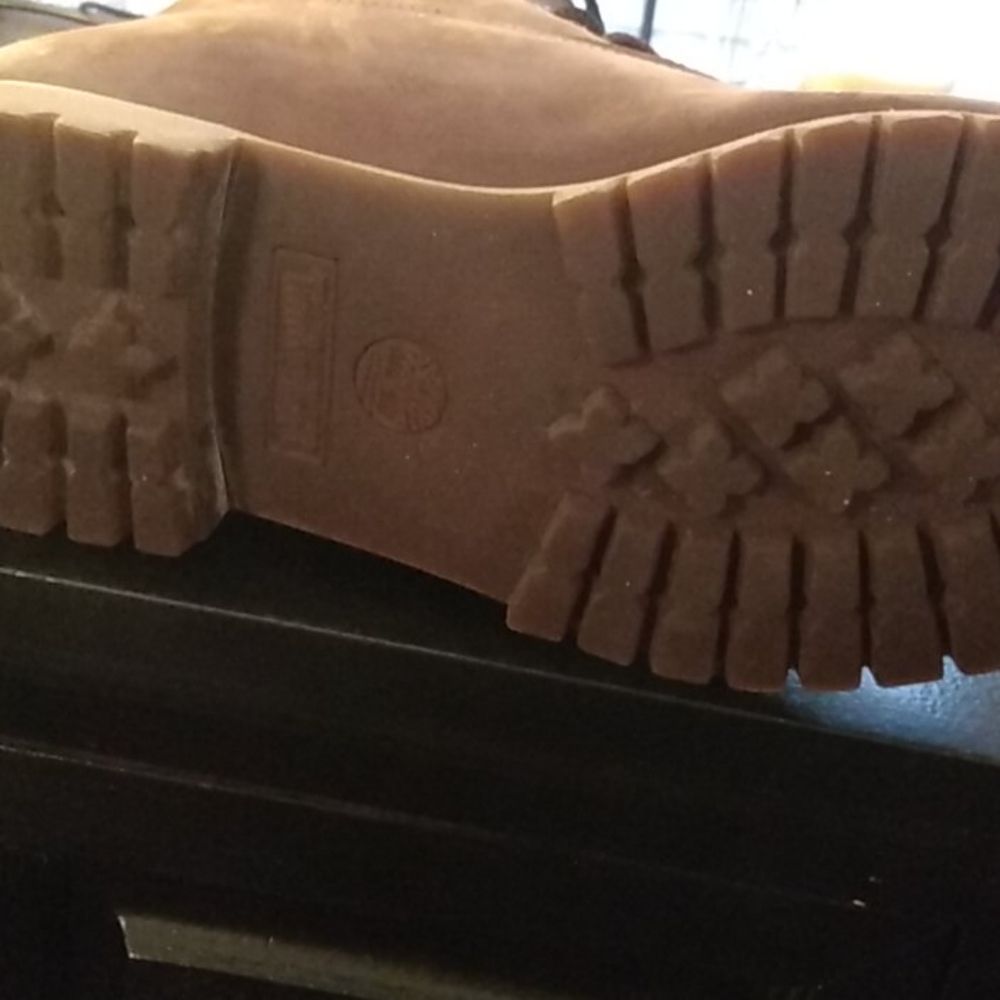 Nice Timberland boots - Picture 6 of 8